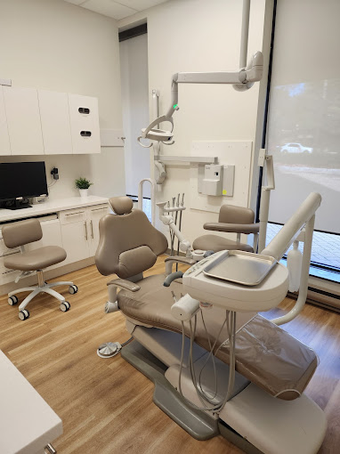 Summer Breeze Dental dental clinic in Scarborough - Photo 2